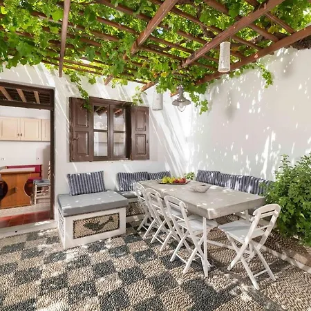 Petra With Acropolis View 别墅 林都斯