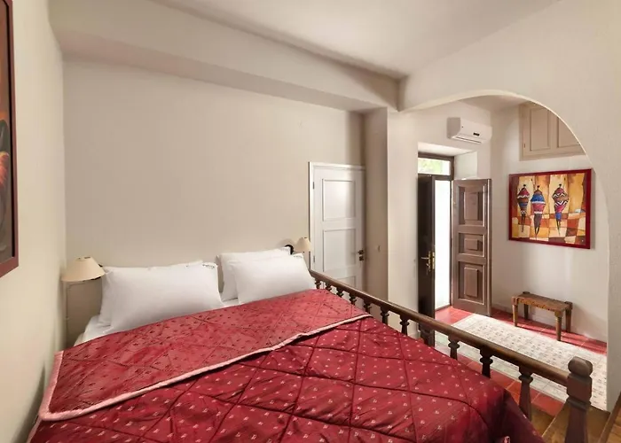 Petra With Acropolis View لينثوس