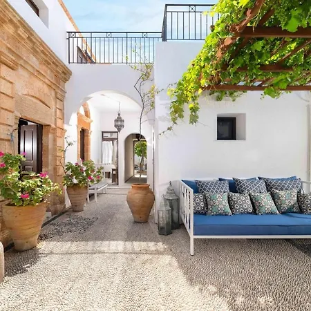 Petra With Acropolis View Villa *