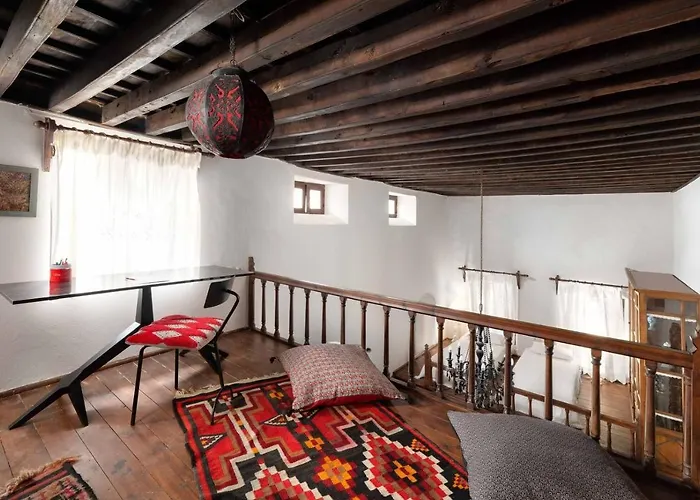 Petra With Acropolis View Villa